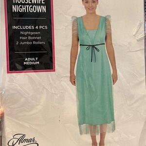 Almar HouseWife Halloween Costume